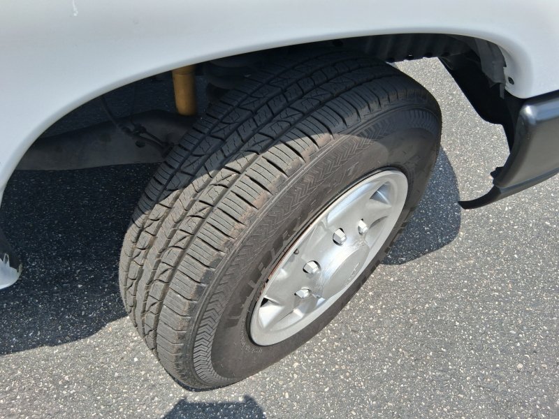 Used 2014 Ford E-150 and Econoline 150 w/ Power Group RWD image 21