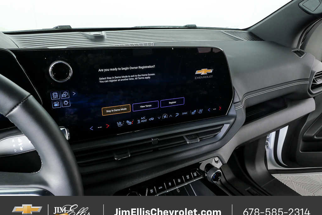 New 2025 Chevrolet Silverado EV LT image 13
