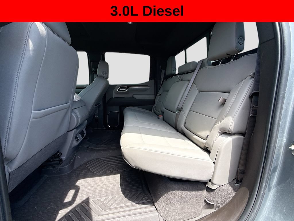 Used 2024 Chevrolet Silverado 1500 LT AWD/4WD image 24