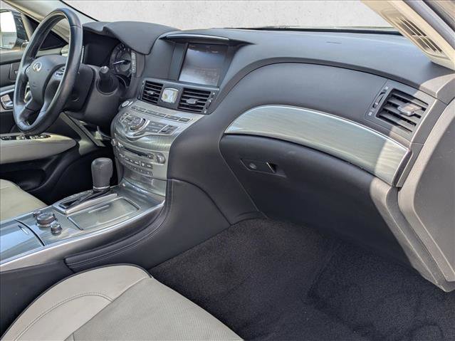 Used 2018 INFINITI Q70 L 3.7 image 22
