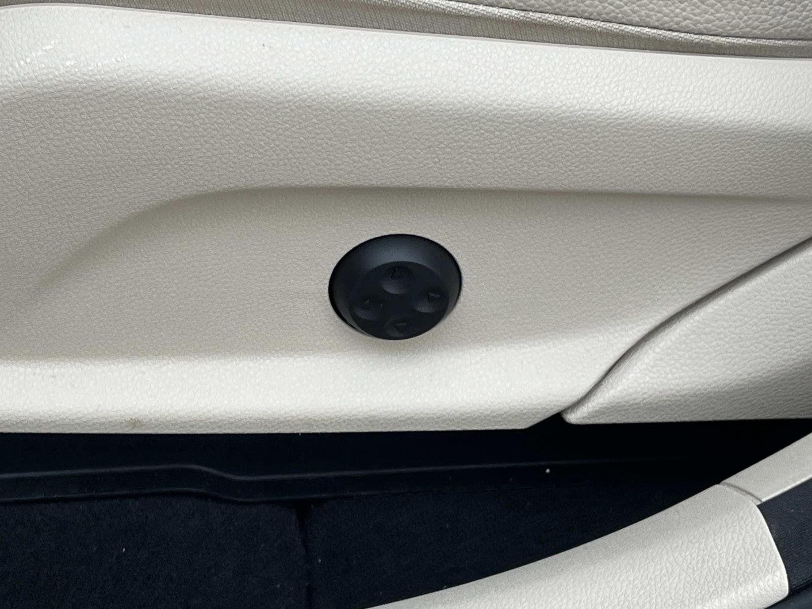 Certified 2021 Mercedes-Benz GLC 300 image 22