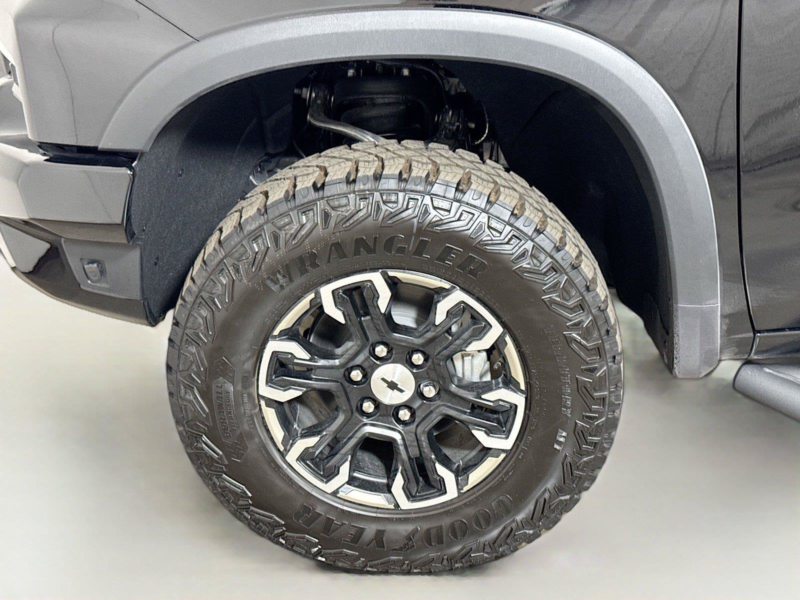 New 2026 Chevrolet Silverado 1500 ZR2 w/ LPO, Dark Essentials Package AWD/4WD image 19