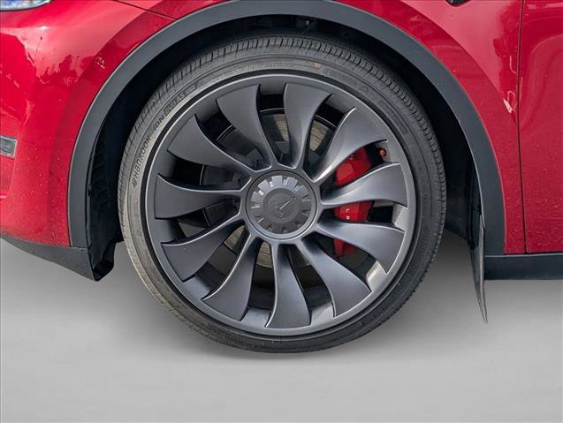 Used 2025 Tesla Model Y Performance image 10