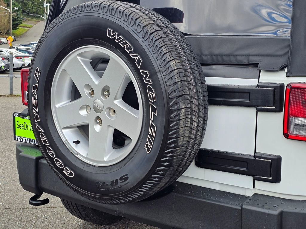 Used 2018 Jeep Wrangler Sport image 13