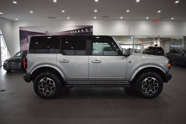 Used 2024 Ford Bronco Outer Banks AWD/4WD image 8