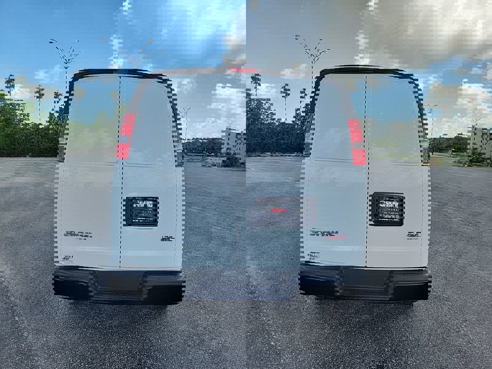 New 2025 GMC Savana 2500 w/ Driver Convenience Package image 11