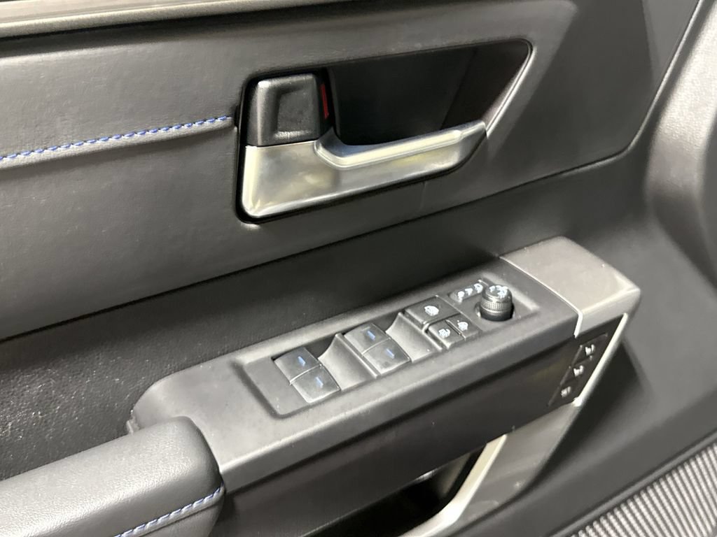 Used 2023 Toyota Sequoia Platinum AWD/4WD image 21