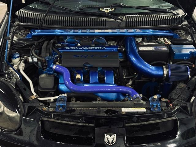 Used 2004 Dodge Neon image 3