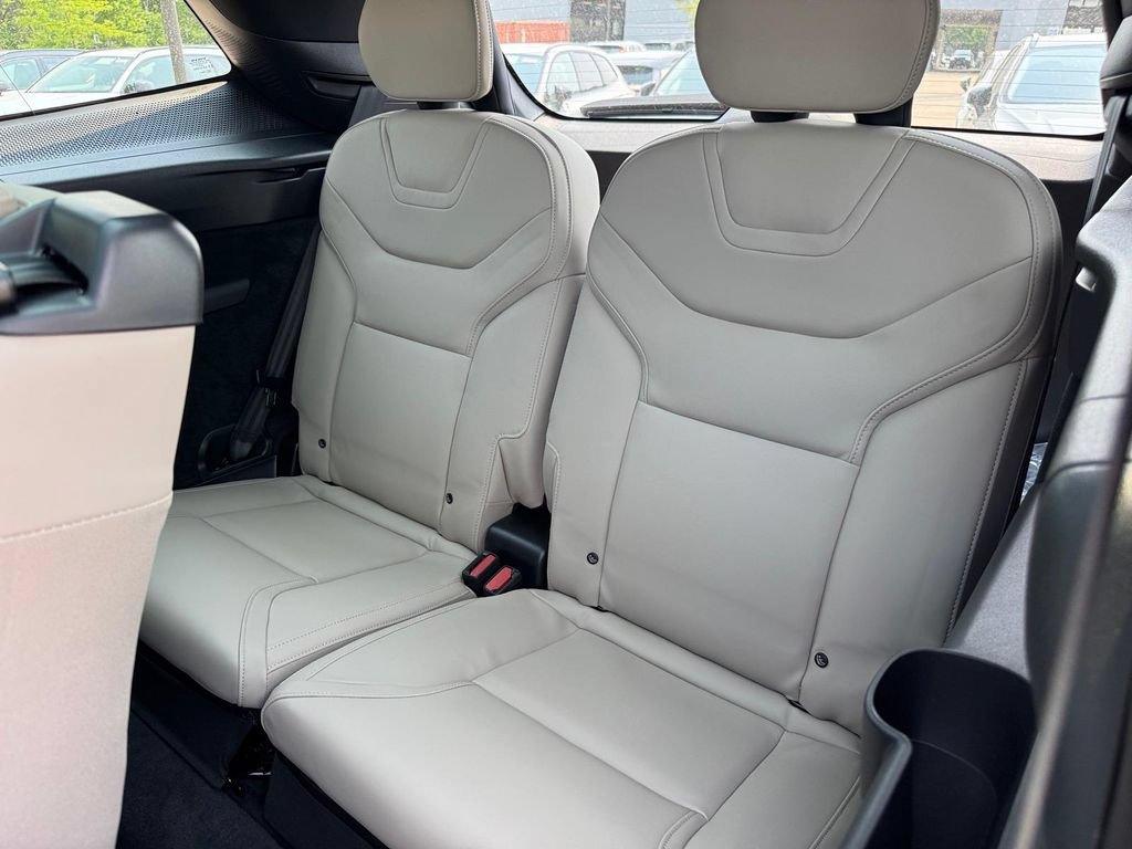 New 2025 Volvo EX90 Plus AWD/4WD image 9