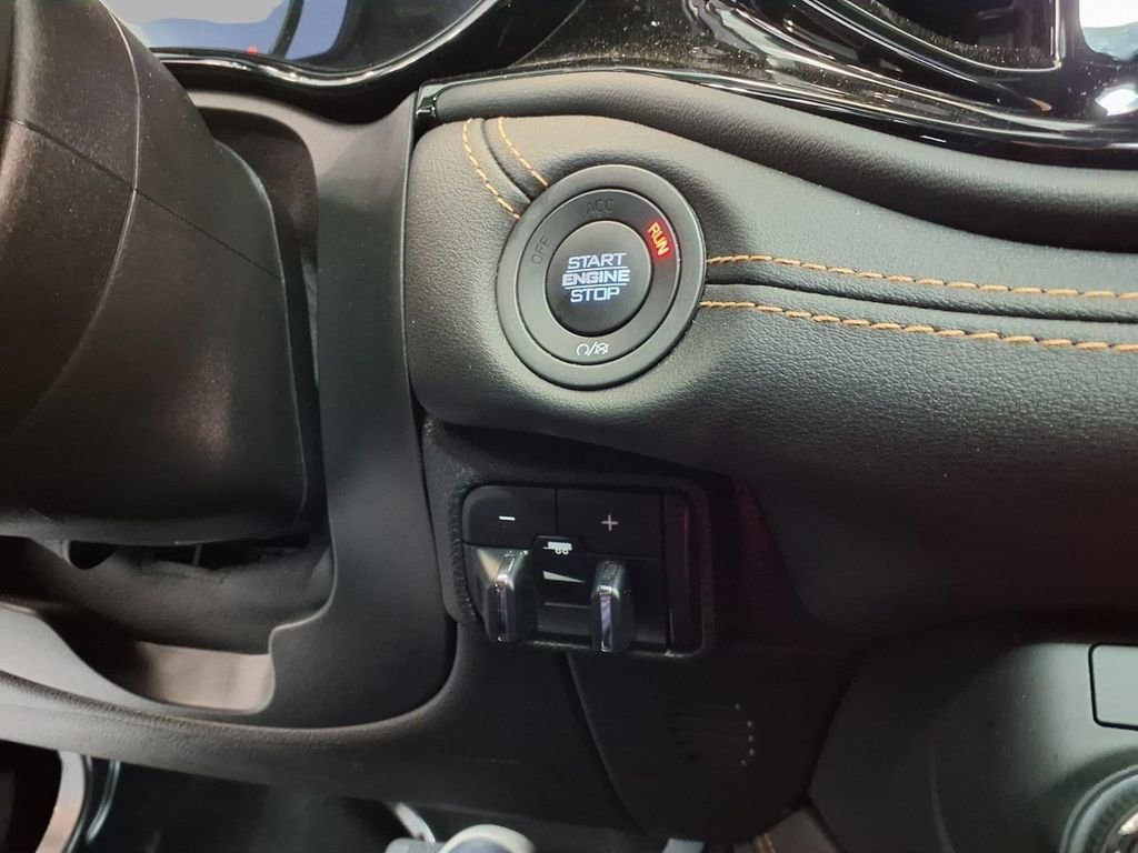 Used 2025 Dodge Durango R/T AWD/4WD image 8