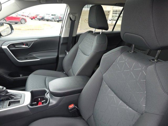 New 2025 Toyota RAV4 XLE image 10