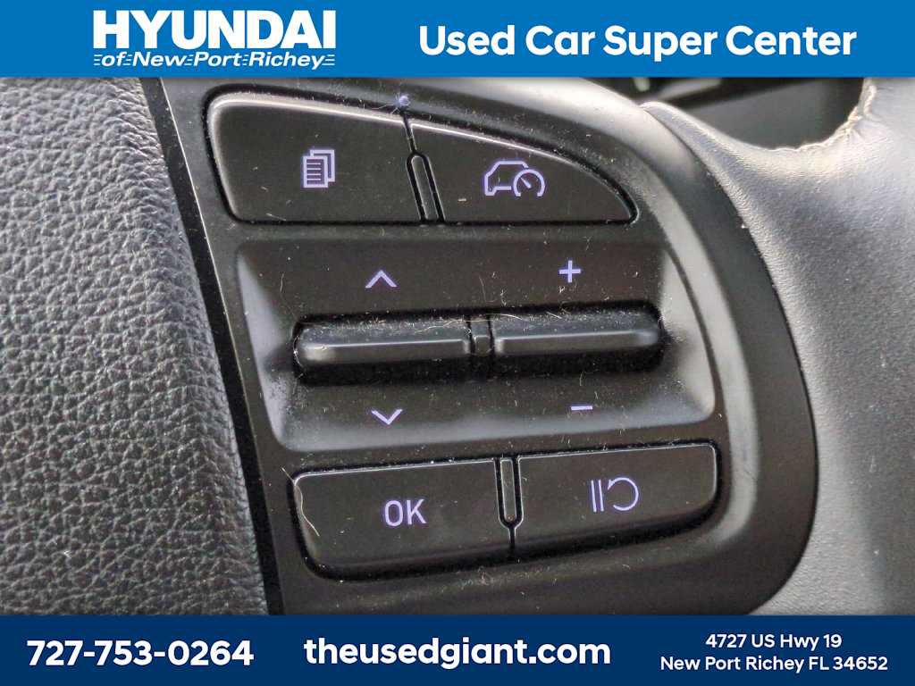 Certified 2023 Hyundai Venue SEL FWD image 26