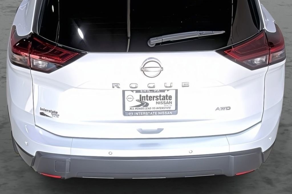 Certified 2025 Nissan Rogue S image 11