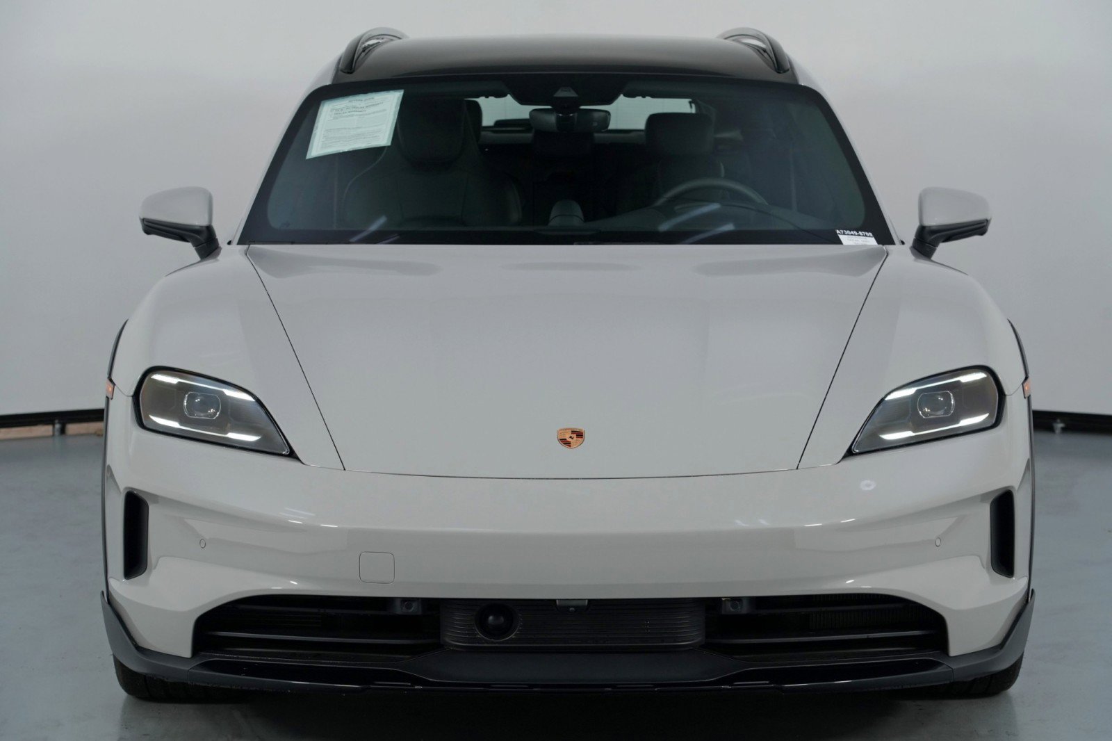 Used 2025 Porsche Taycan 4S w/ Premium Package image 52