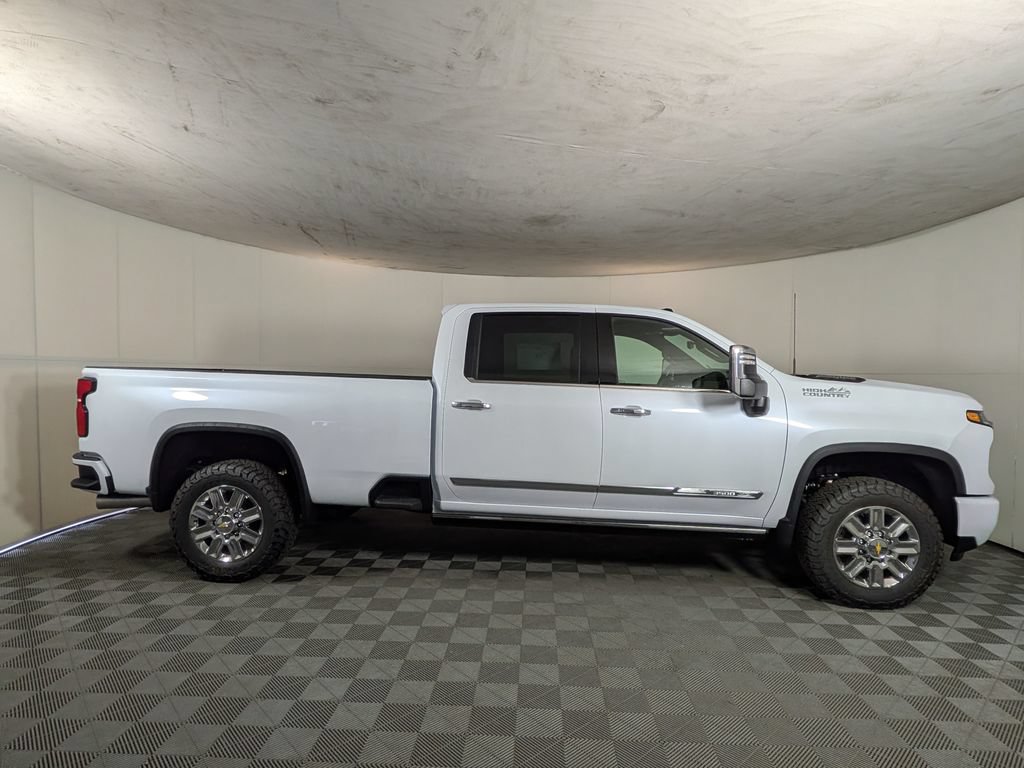 New 2026 Chevrolet Silverado 3500 High Country w/ High Country Premium Package AWD/4WD image 6