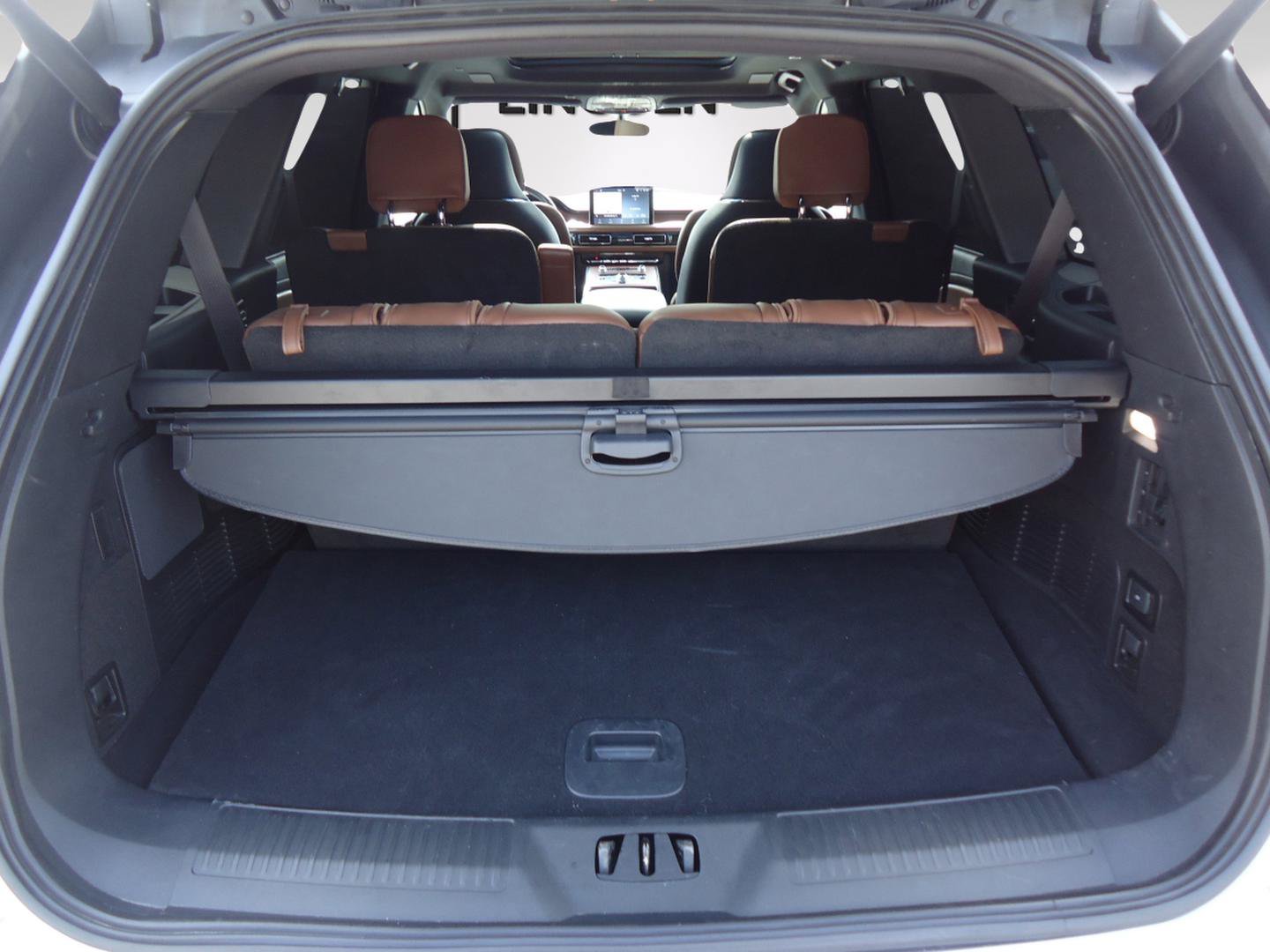 Certified 2023 Lincoln Aviator Grand Touring w/ Equipment Group 301A AWD/4WD image 34