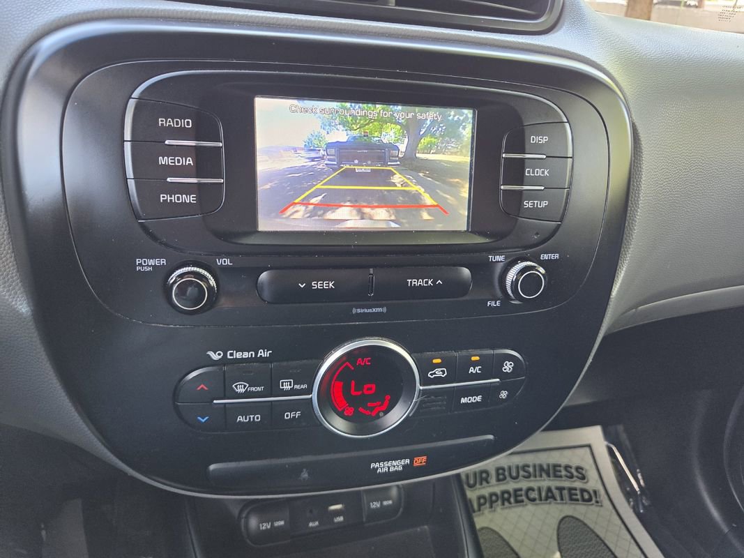 Used 2017 Kia Soul + FWD image 17