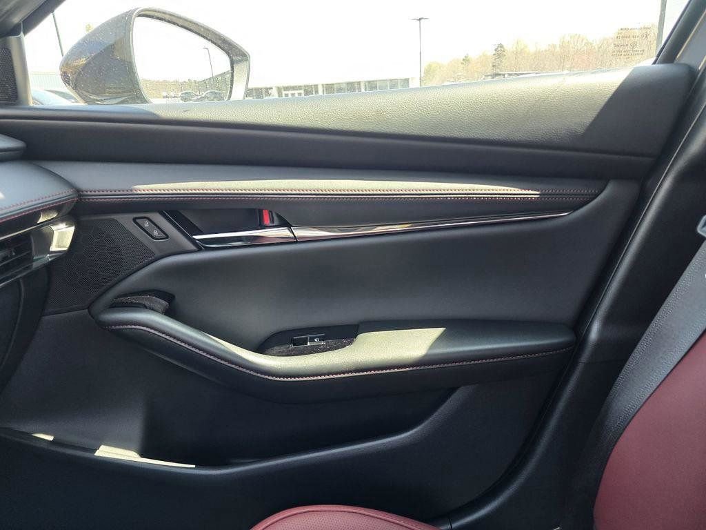 New 2026 MAZDA MAZDA3 Carbon image 23