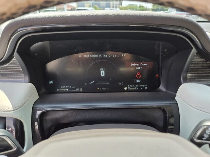 Used 2023 Lincoln Nautilus Black Label AWD/4WD image 34