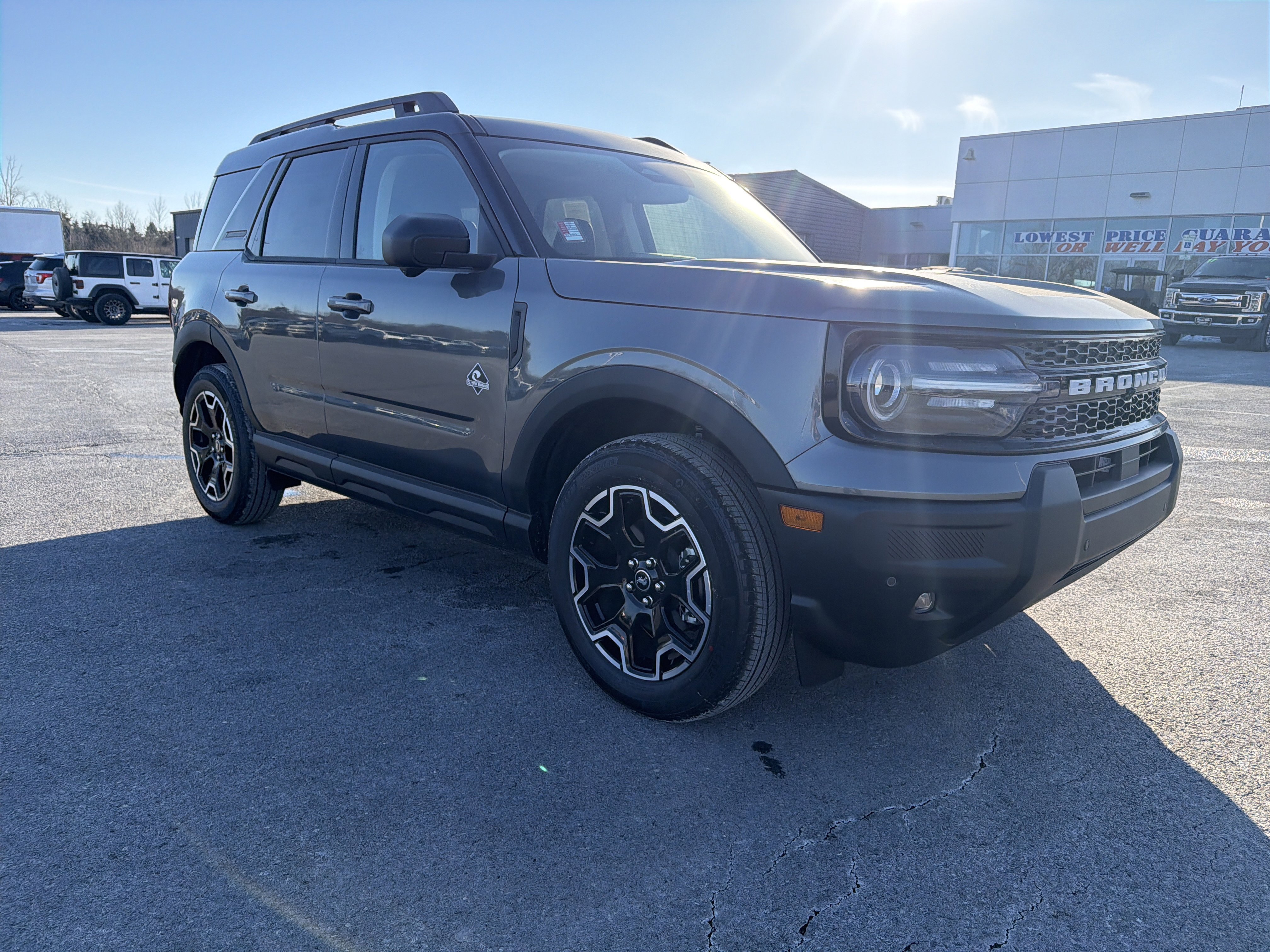 New 2025 Ford Bronco Sport Outer Banks w/ Outer Banks Tech Package+ AWD/4WD image 1