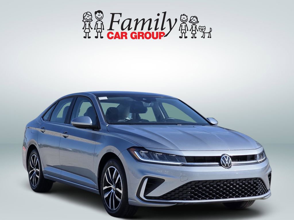 Used 2025 Volkswagen Jetta SE image 2