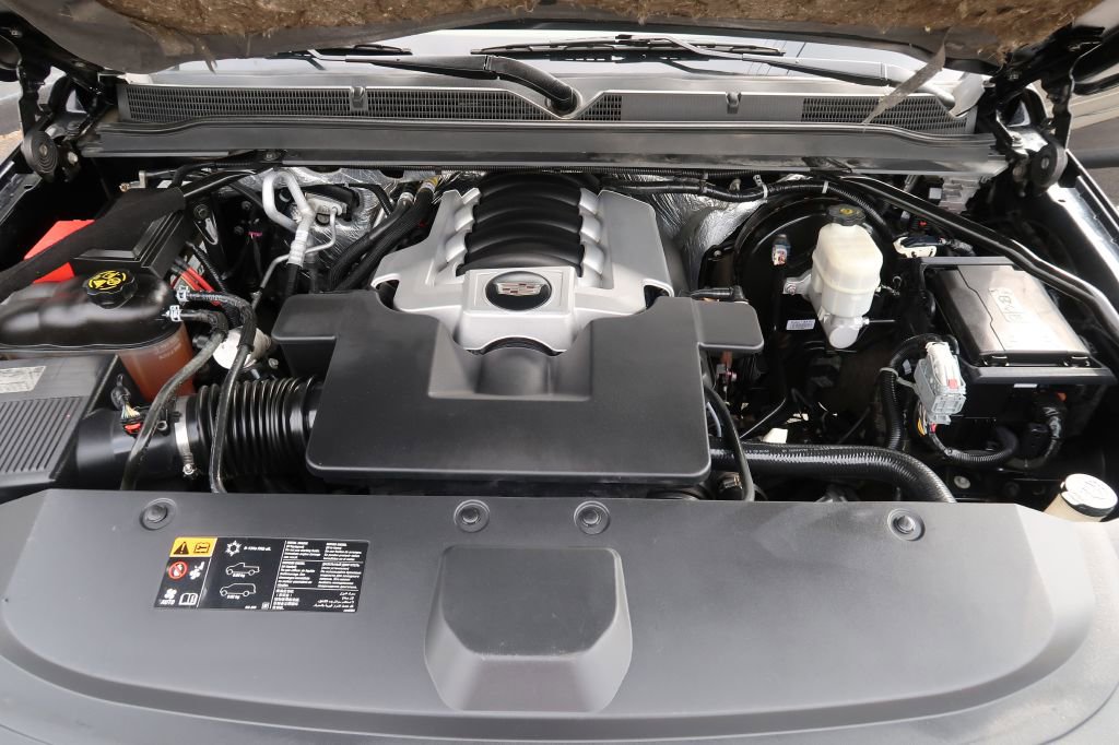 Used 2015 Cadillac Escalade ESV Platinum AWD/4WD image 19