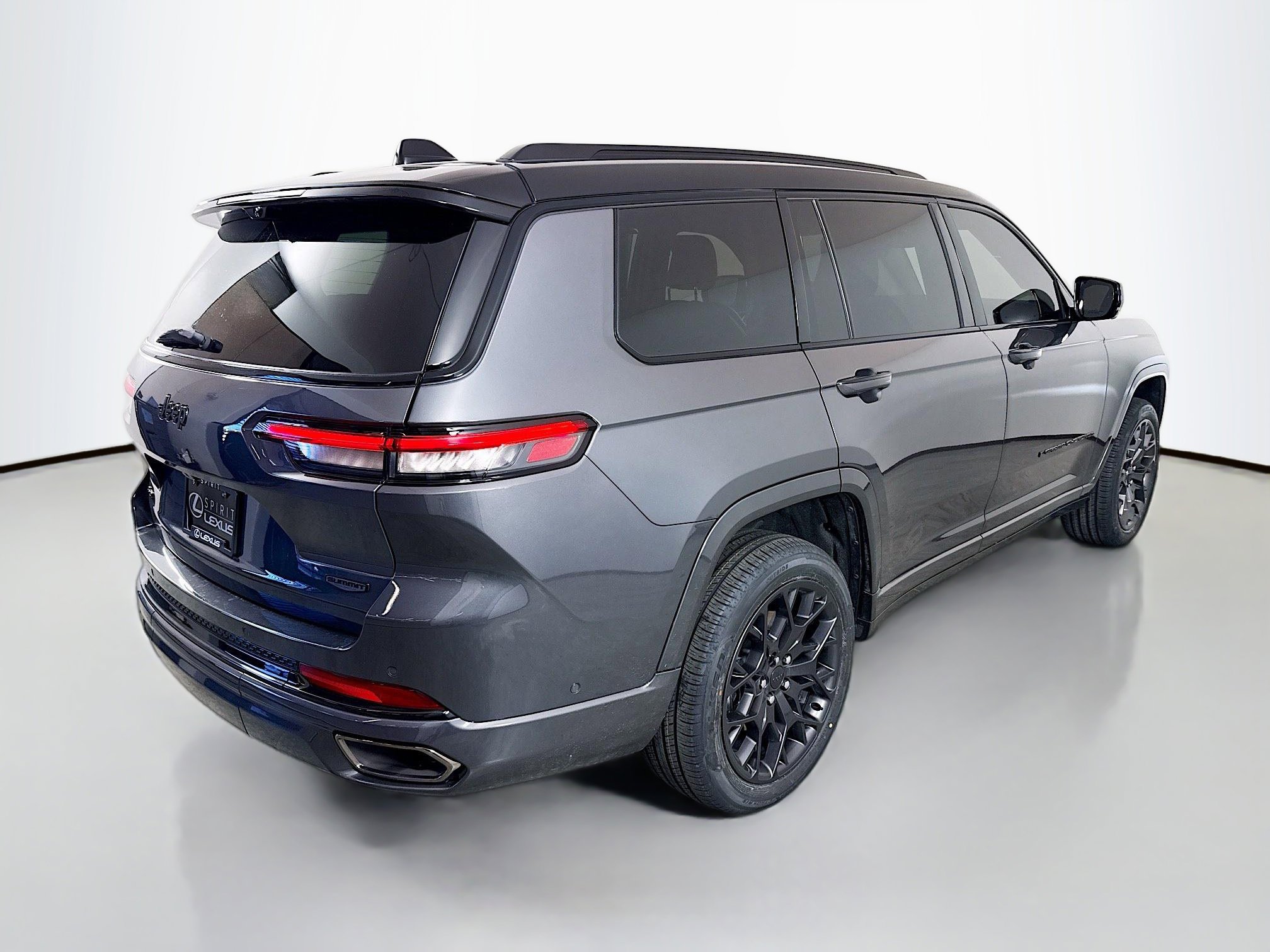 Used 2023 Jeep Grand Cherokee L Summit image 7