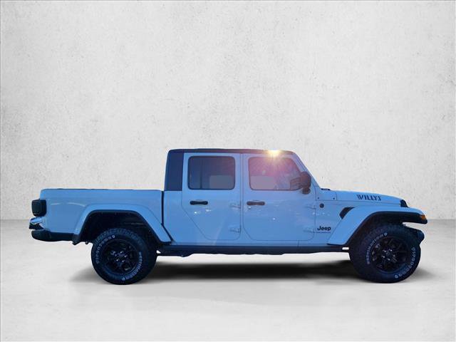 Used 2024 Jeep Gladiator Sport AWD/4WD image 4