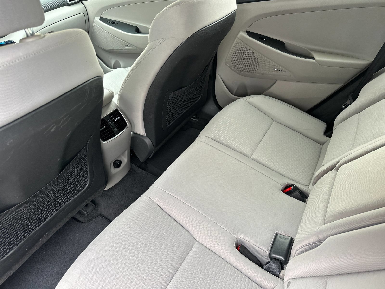 Used 2019 Hyundai Tucson Sport FWD image 12