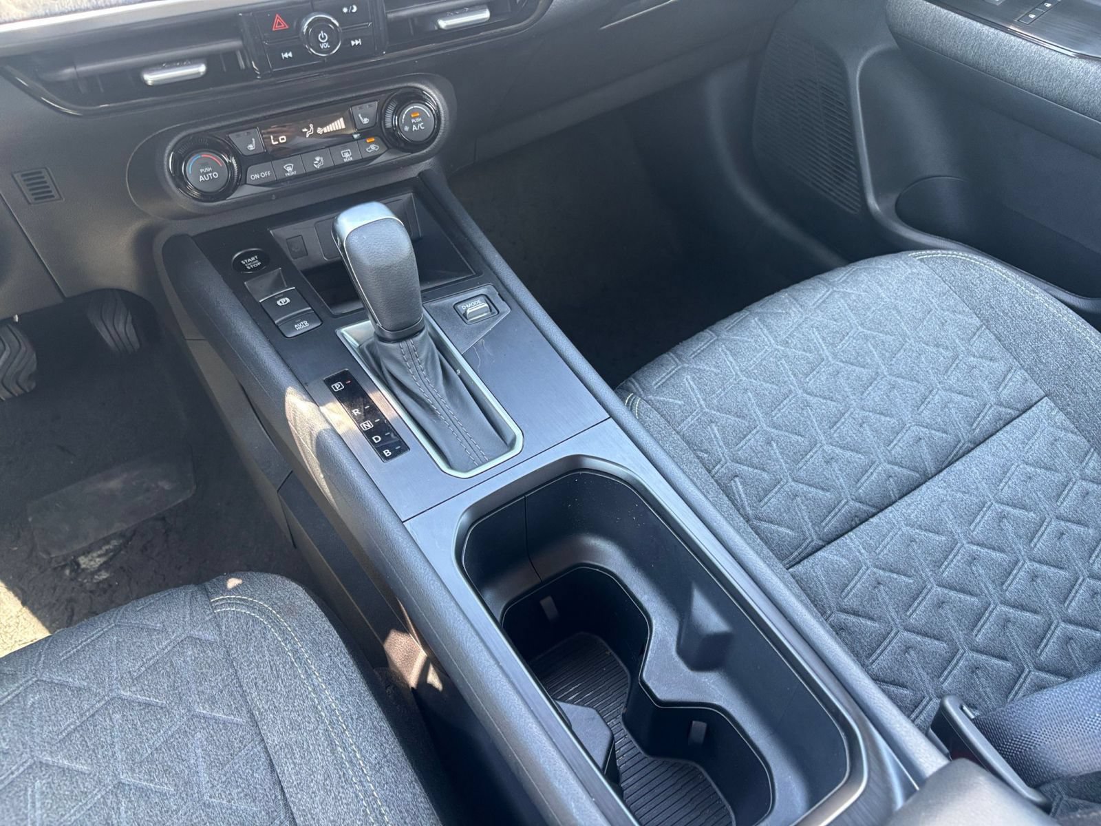 Used 2026 Nissan Kicks SV w/ Cold Weather Package AWD/4WD image 39