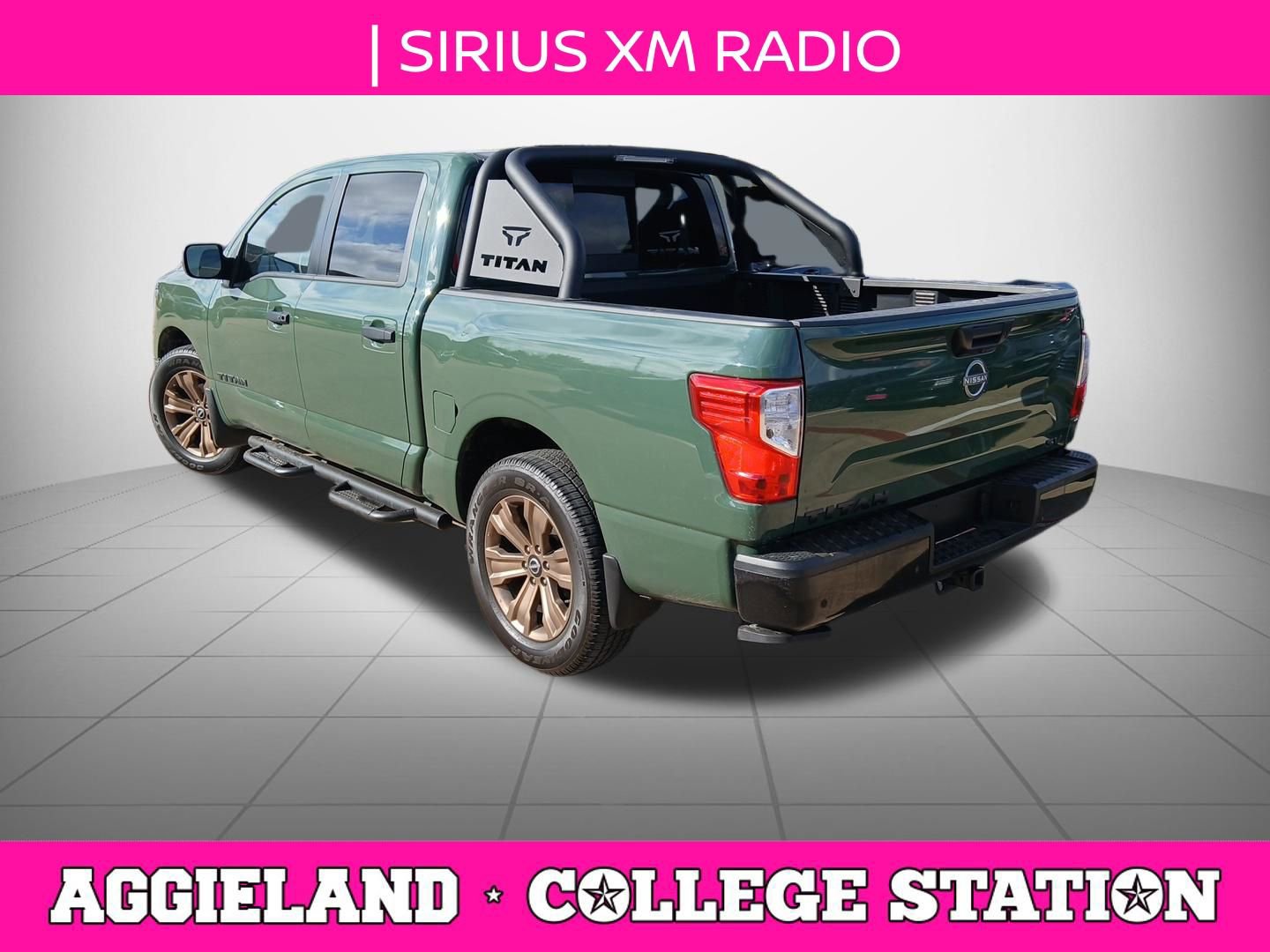 Used 2024 Nissan Titan SV w/ SV Bronze Edition Package image 4