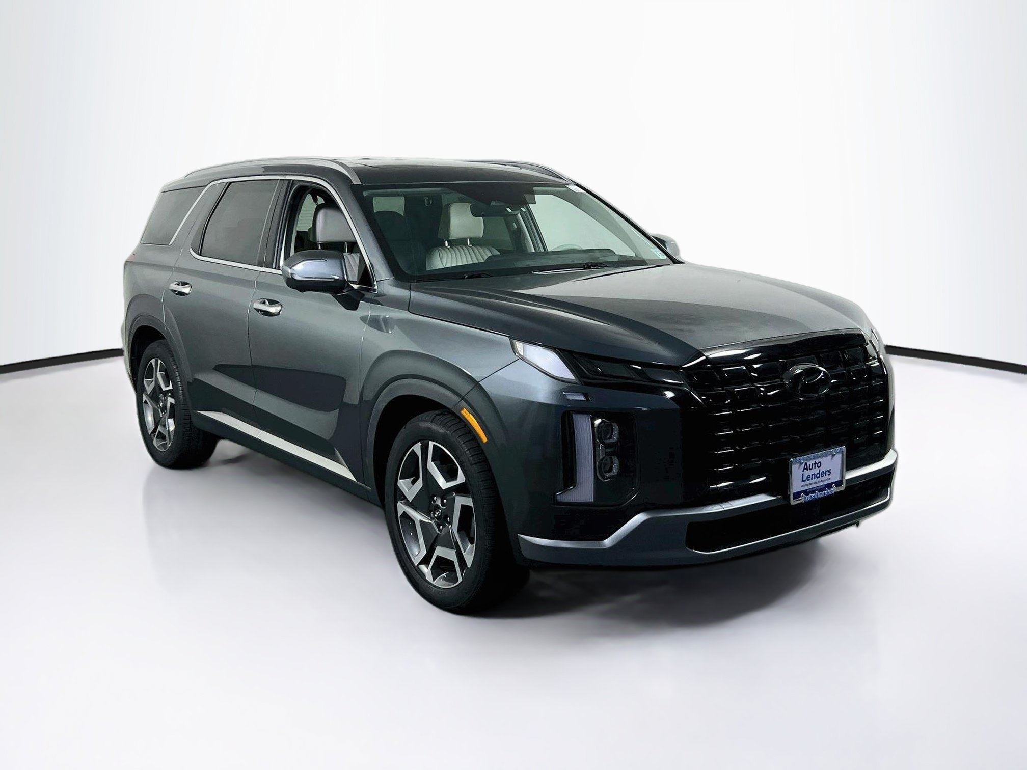 Used 2024 Hyundai Palisade Limited AWD/4WD image 3