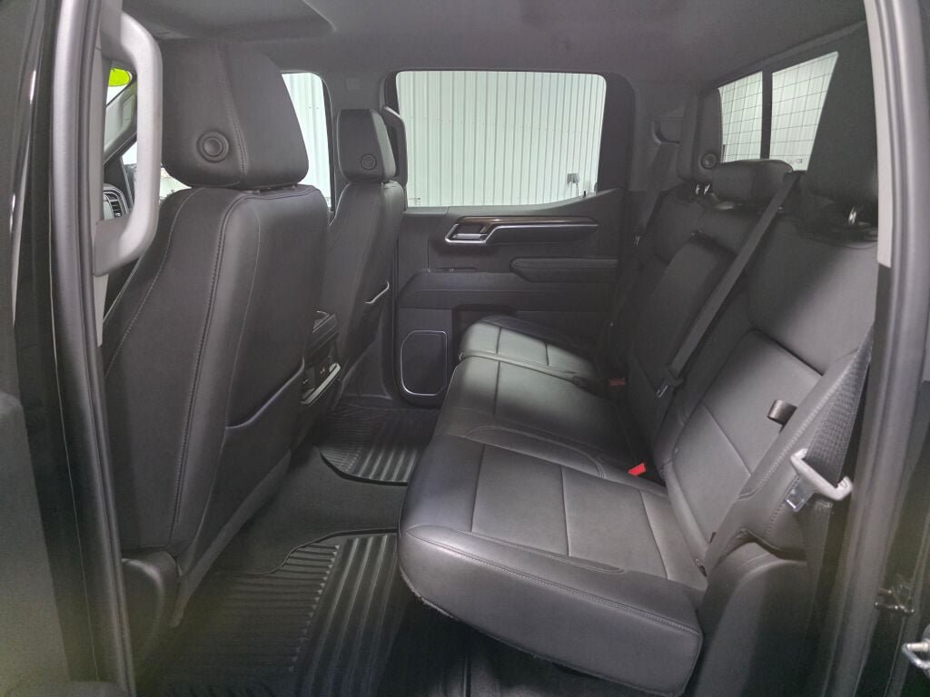 Used 2022 Chevrolet Silverado 1500 RST w/ Convenience Package II AWD/4WD image 11