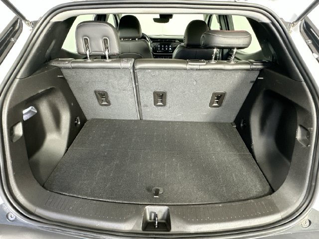 Used 2023 Chevrolet Bolt EUV Premier w/ Sun & Sound Package FWD image 33