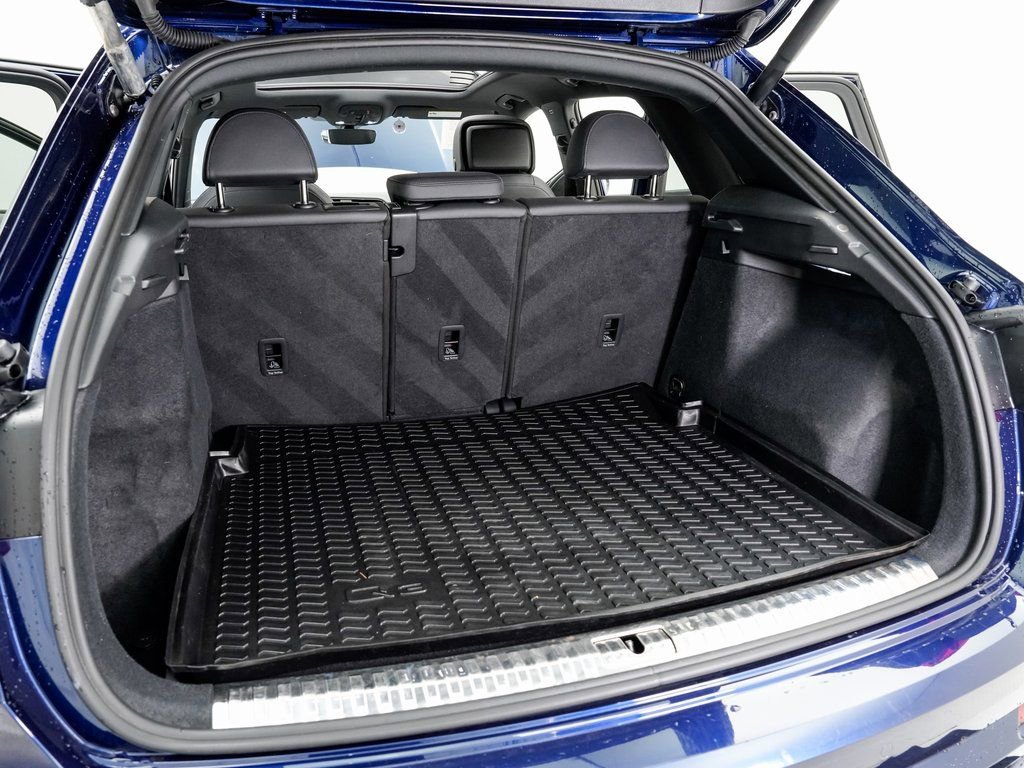 Certified 2022 Audi Q3 2.0T Premium Plus w/ Premium Plus Package AWD/4WD image 24