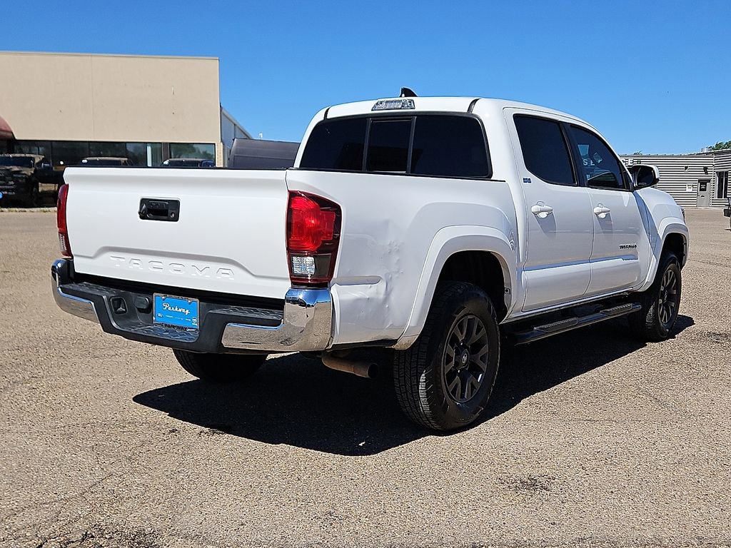 Used 2020 Toyota Tacoma SR5 w/ SR5 Appearance Package (SM) RWD image 3