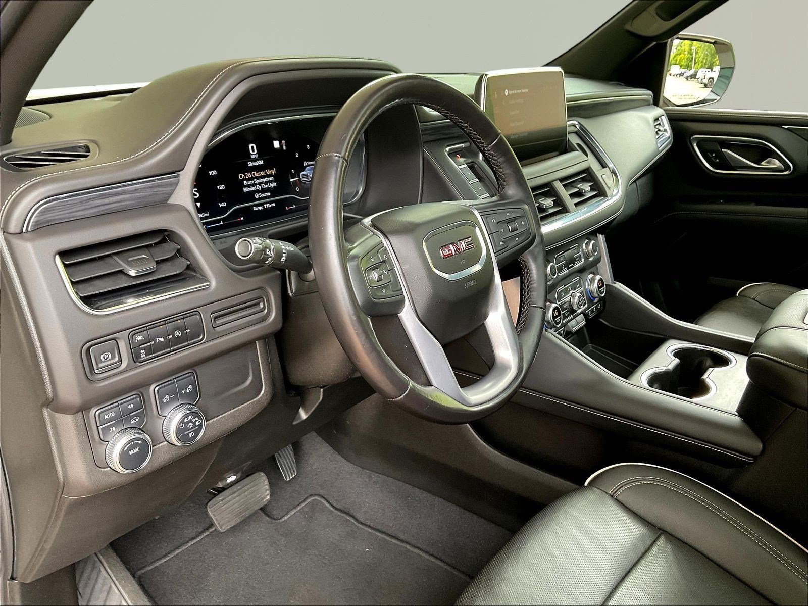 Used 2023 GMC Yukon SLT AWD/4WD image 17