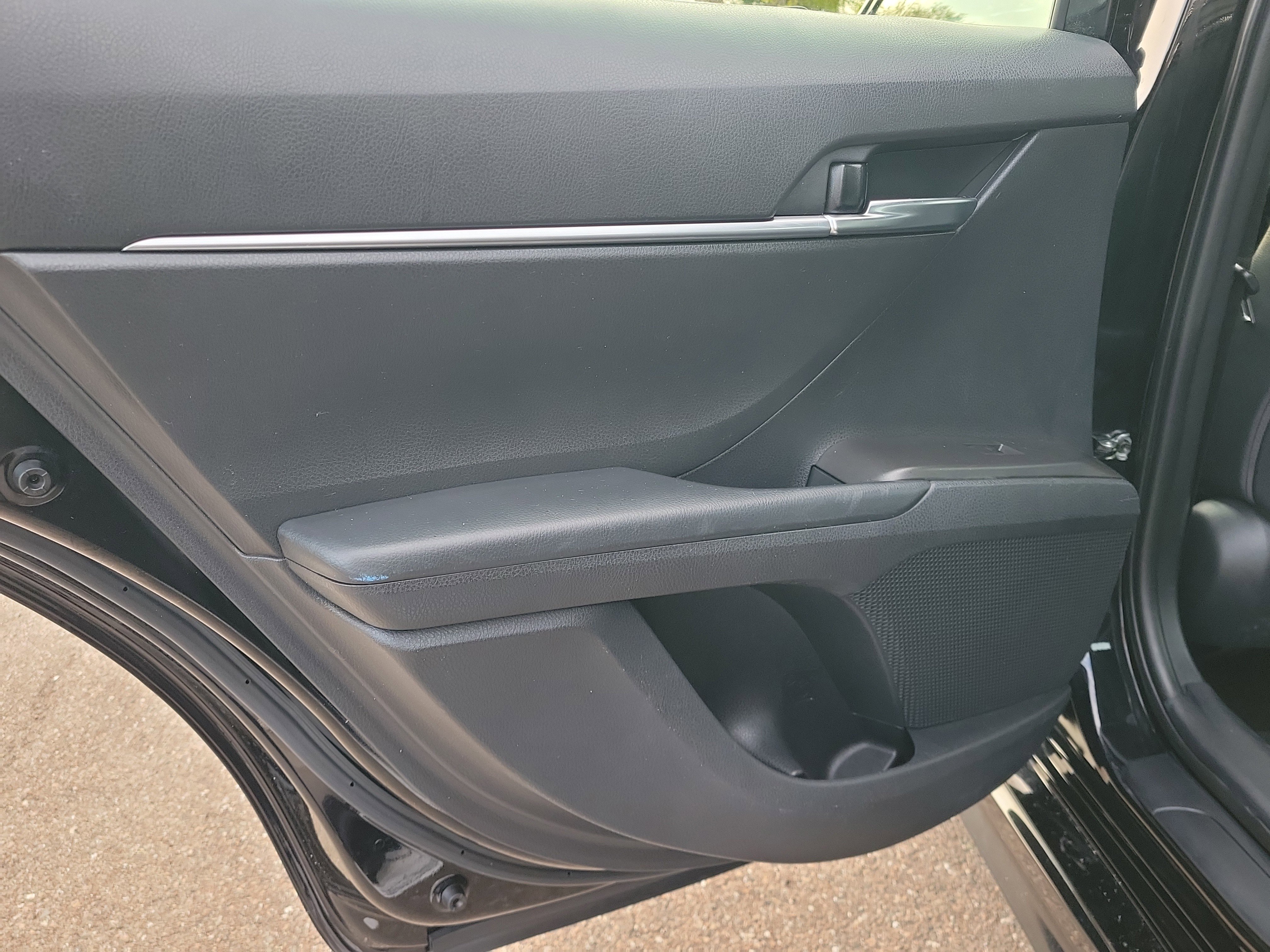 Used 2021 Toyota Camry SE w/ Convenience Package image 11