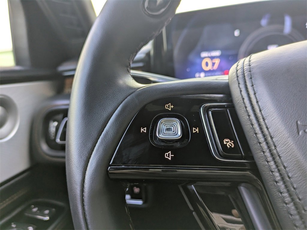 Certified 2025 Lincoln Aviator Black Label image 29