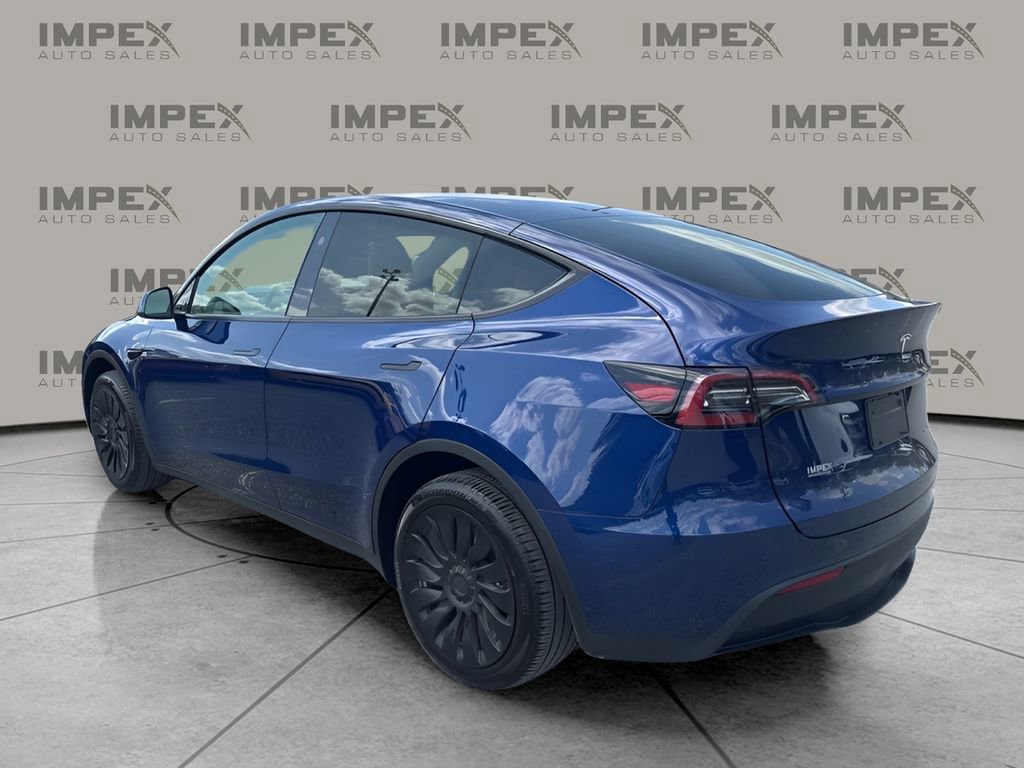 Used 2024 Tesla Model Y Long Range image 3