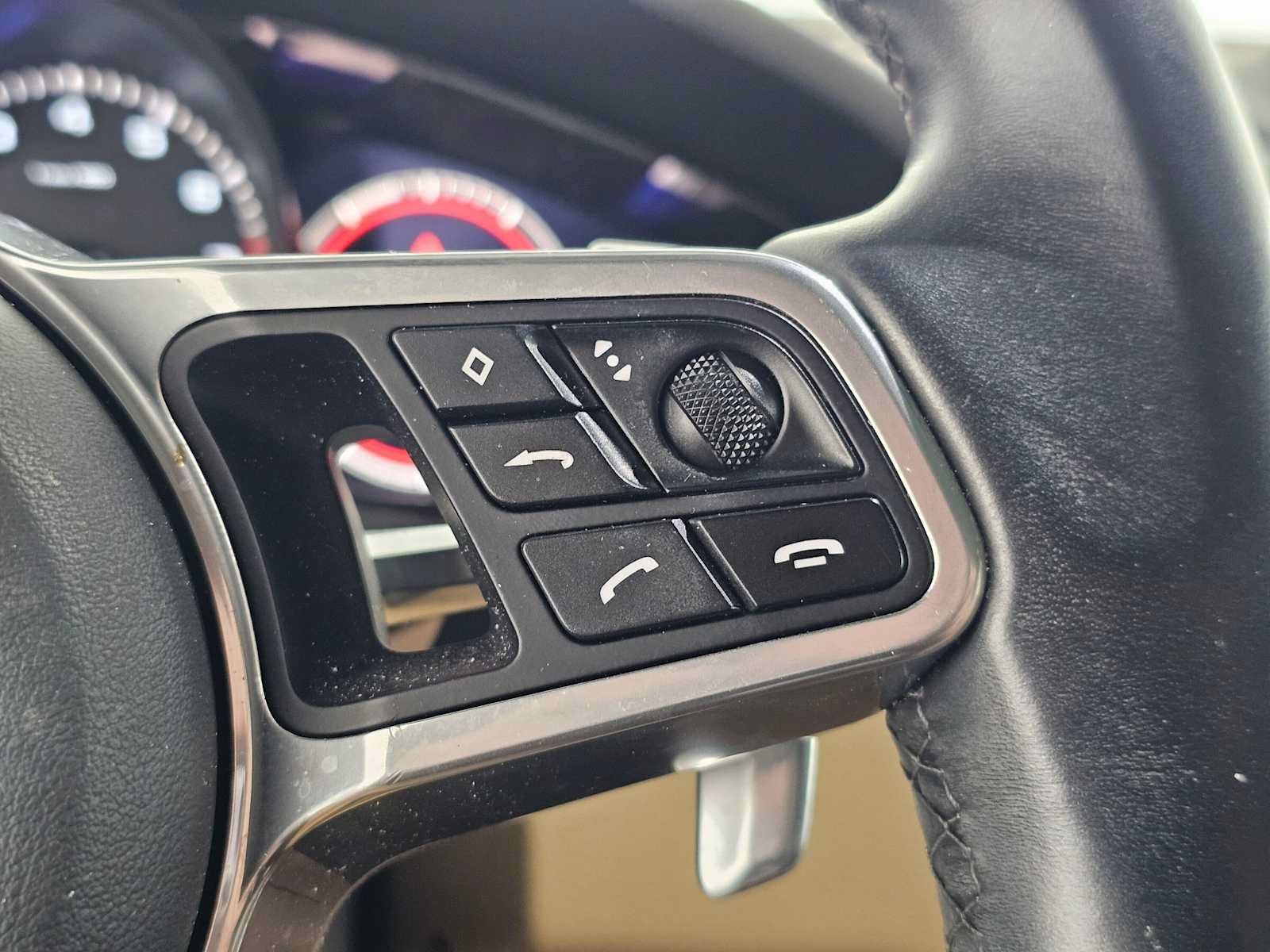 Used 2023 Porsche Cayenne Platinum Edition AWD/4WD image 29