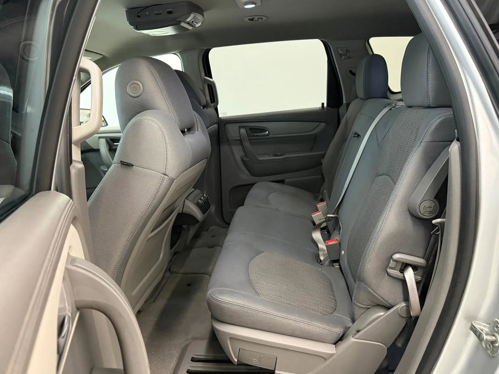 Used 2013 Chevrolet Traverse LS image 24