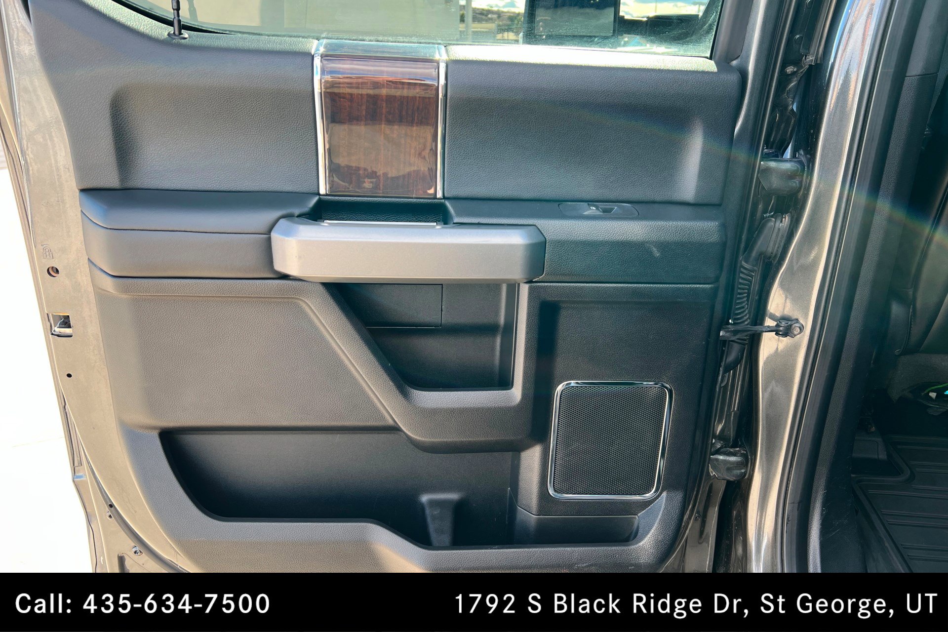 Used 2017 Ford F350 Platinum w/ Platinum Ultimate Package image 18