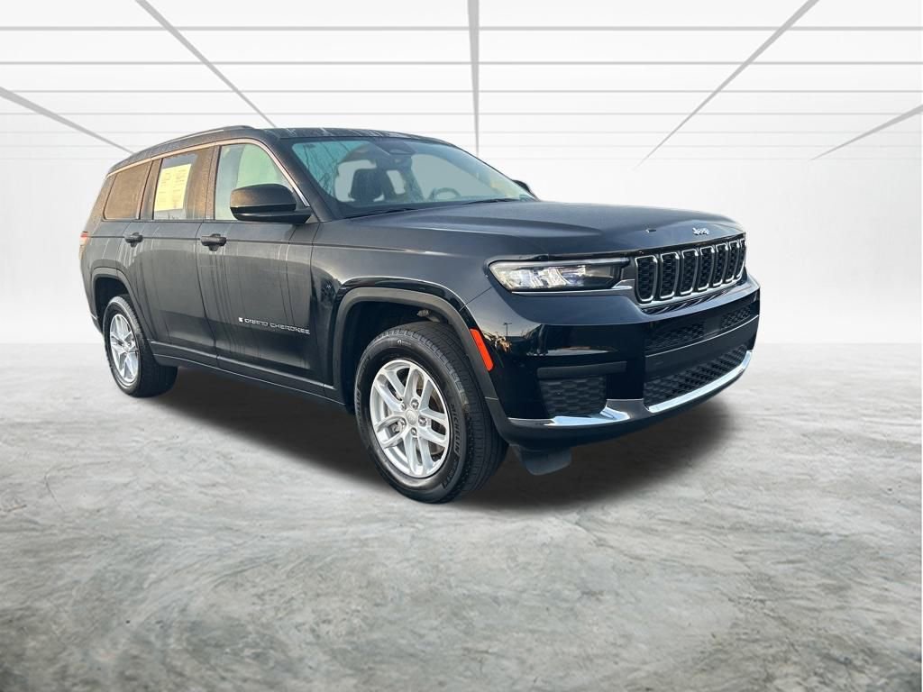 Used 2023 Jeep Grand Cherokee L Laredo image 2