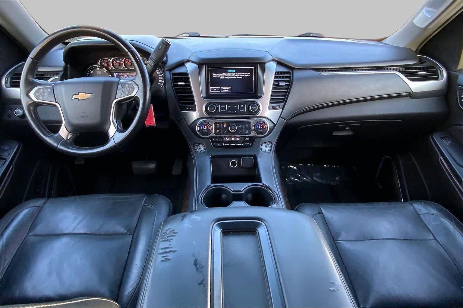 Used 2017 Chevrolet Suburban LT RWD image 15