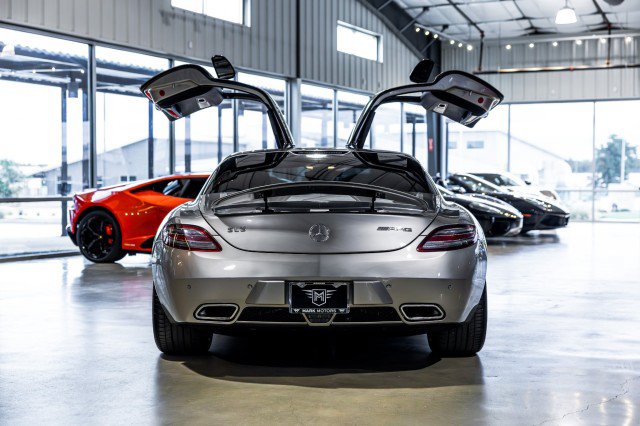 Used 2011 Mercedes-Benz SLS AMG Coupe image 5