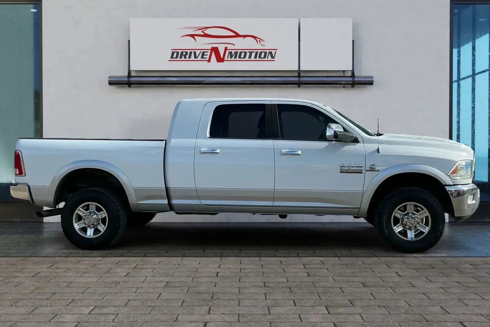Used 2013 RAM 2500 Laramie image 3