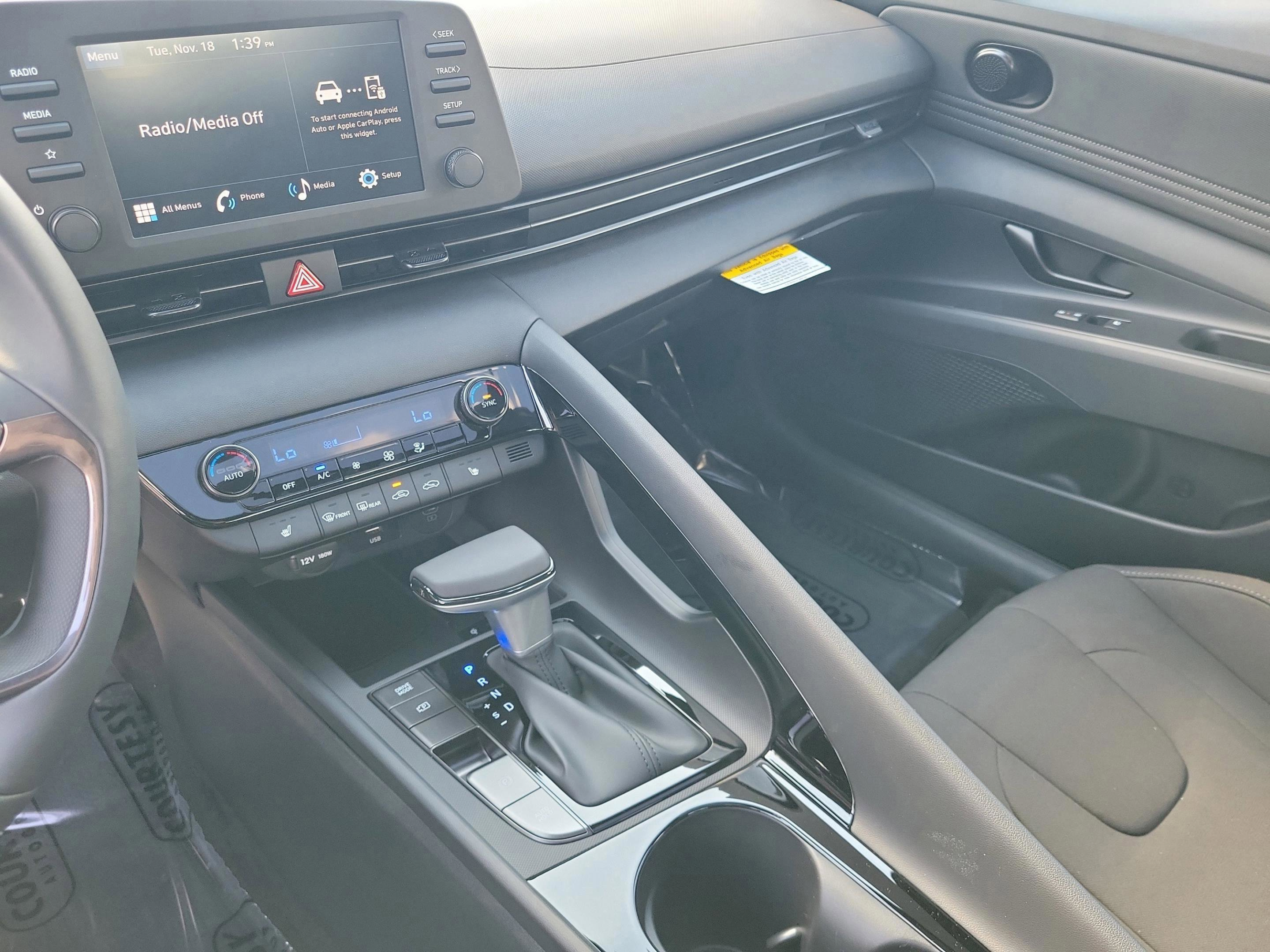 New 2026 Hyundai Elantra SEL Sport Premium FWD image 27