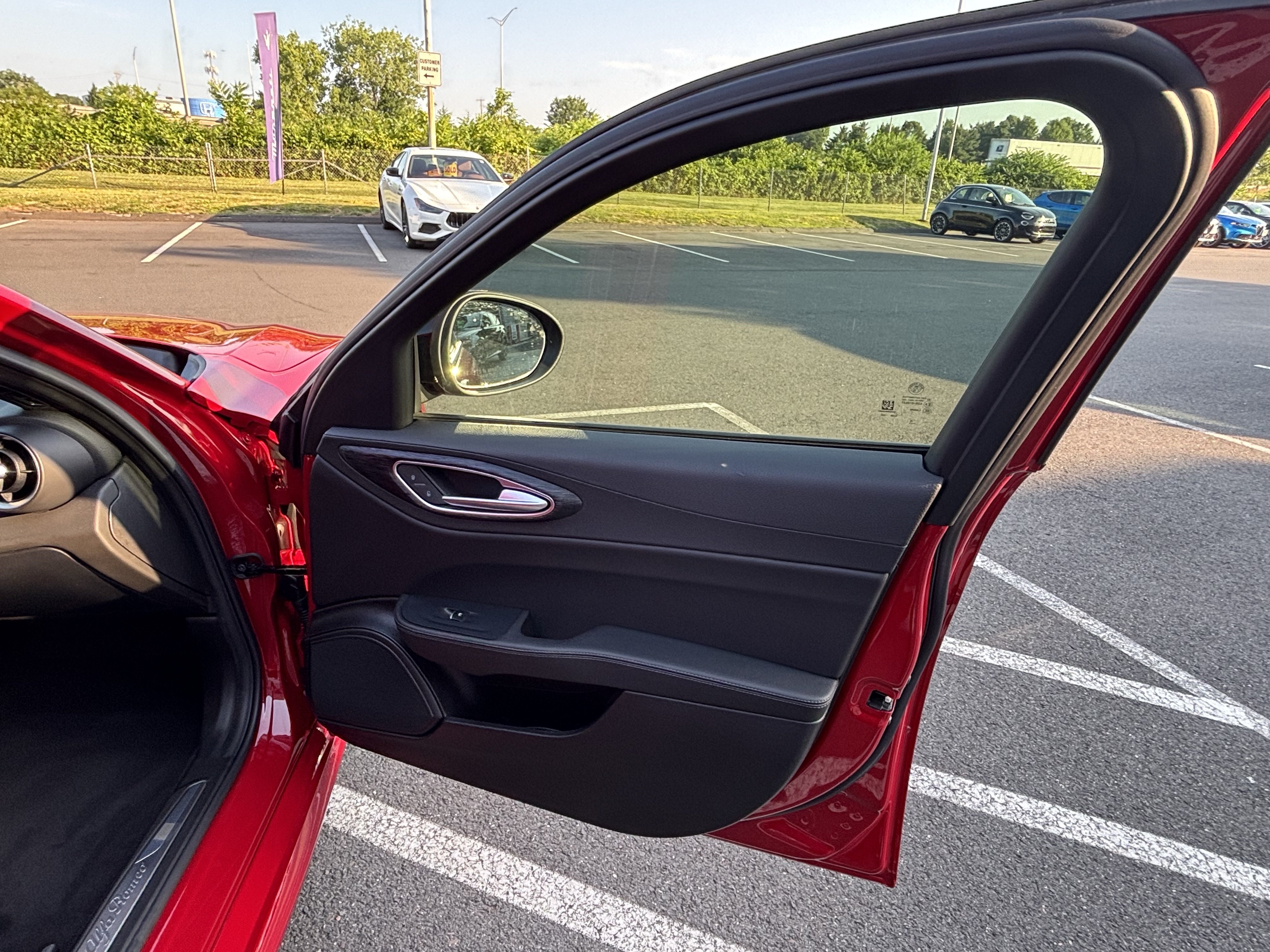 Certified 2024 Alfa Romeo Giulia Sprint RWD image 32