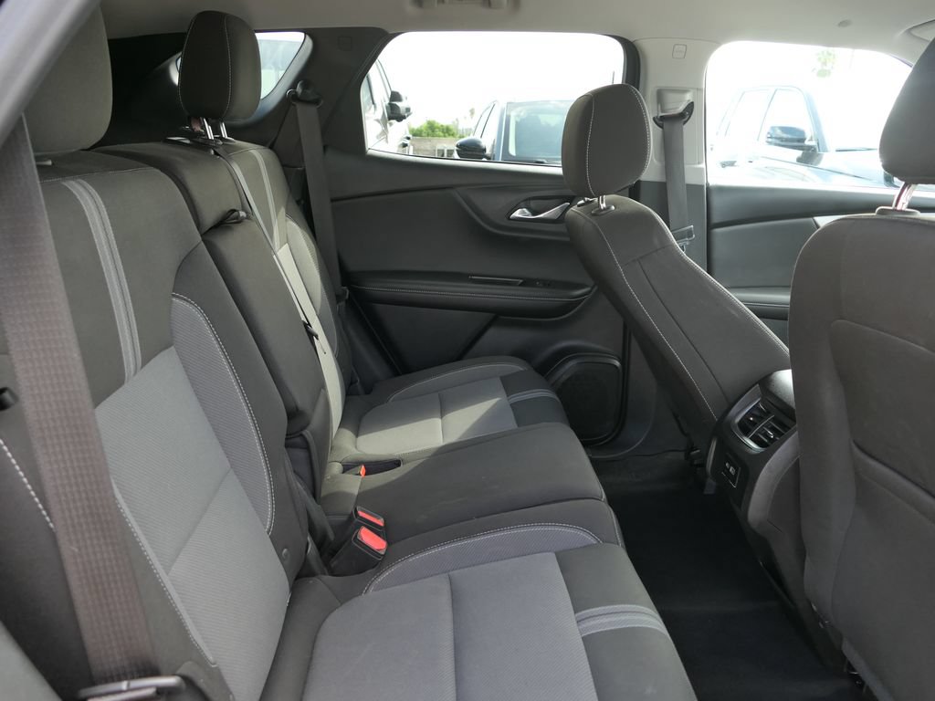 Used 2025 Chevrolet Blazer LT FWD image 22